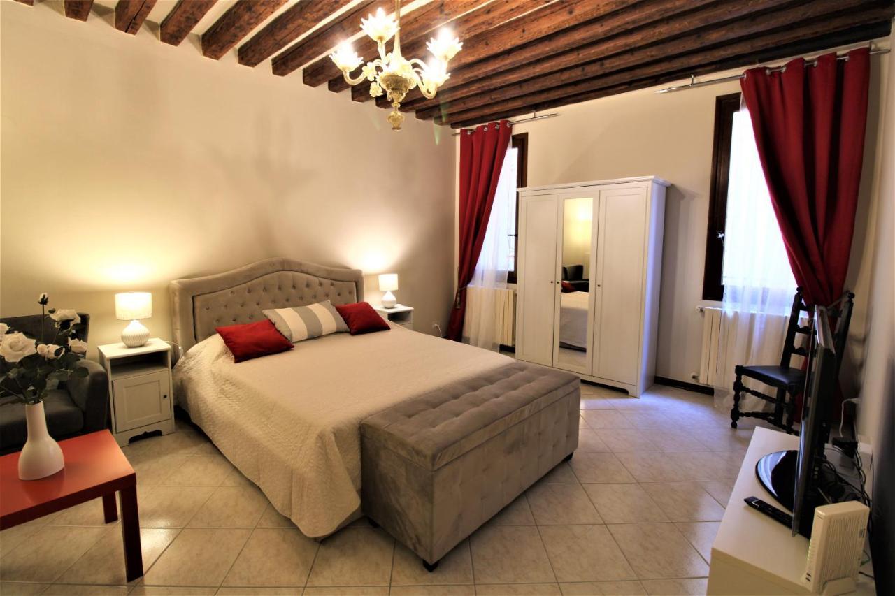 Central And Spacious Apartment Venezia Eksteriør bilde